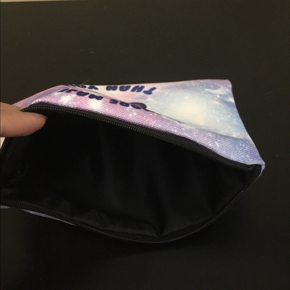 Colorful Majestic Unicorn Makeup Bag Brand New - Picture 2 of 2